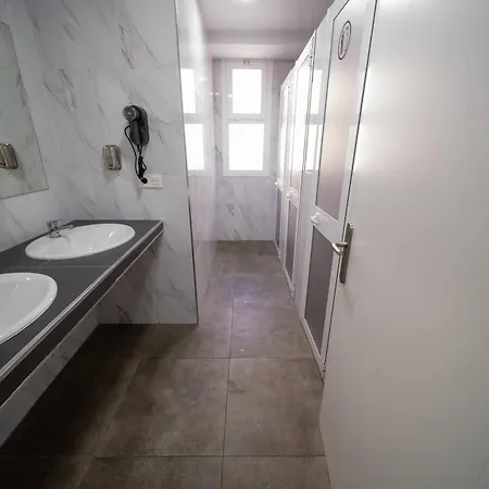 Vandrarhem Be Happy - En El Centro De *