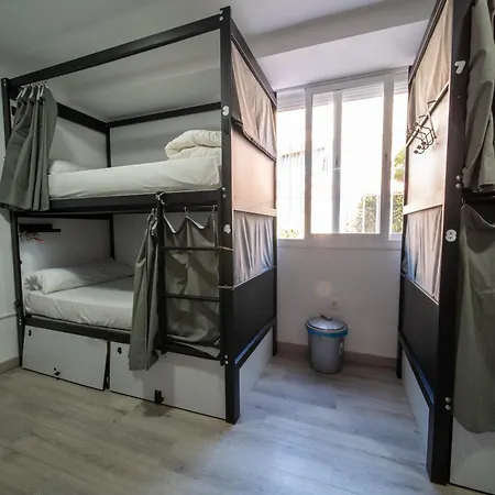 بيت شباب Be Happy - En El Centro De *