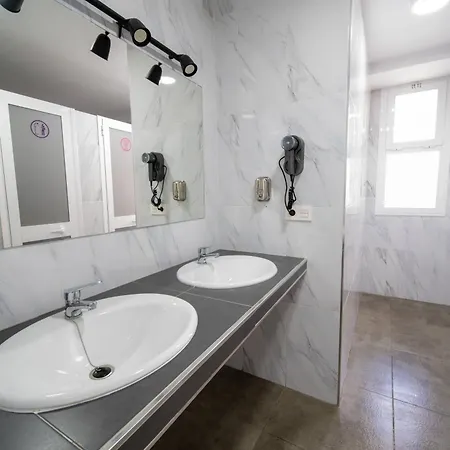 Be Happy - En El Centro De نيرخا