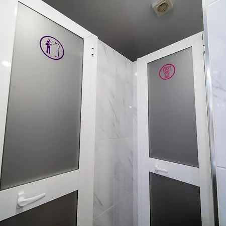 Be Happy - En El Centro De بيت شباب