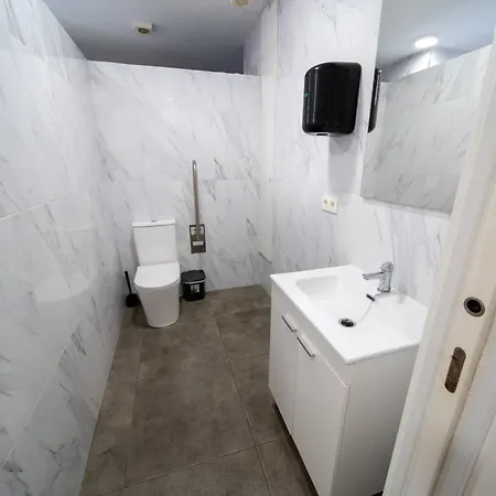 Be Happy - En El Centro De بيت شباب *