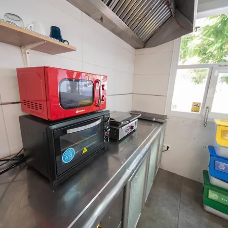 بيت شباب Be Happy - En El Centro De *