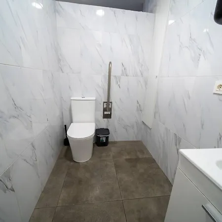 Be Happy - En El Centro De * نيرخا