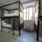 Hostel Be Happy - En El Centro De *